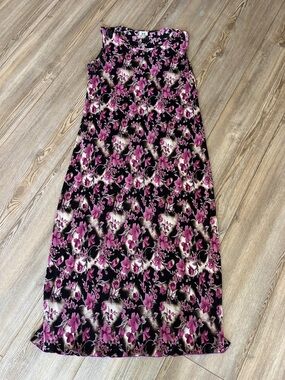 Sleeveless Floral Maxi Skirt in Black and Pink